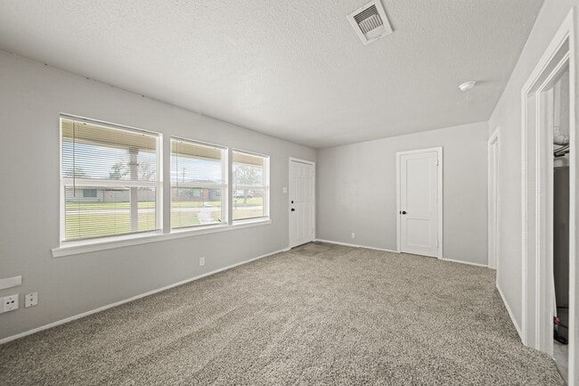 Photo - 1248 Chevy Chase Dr