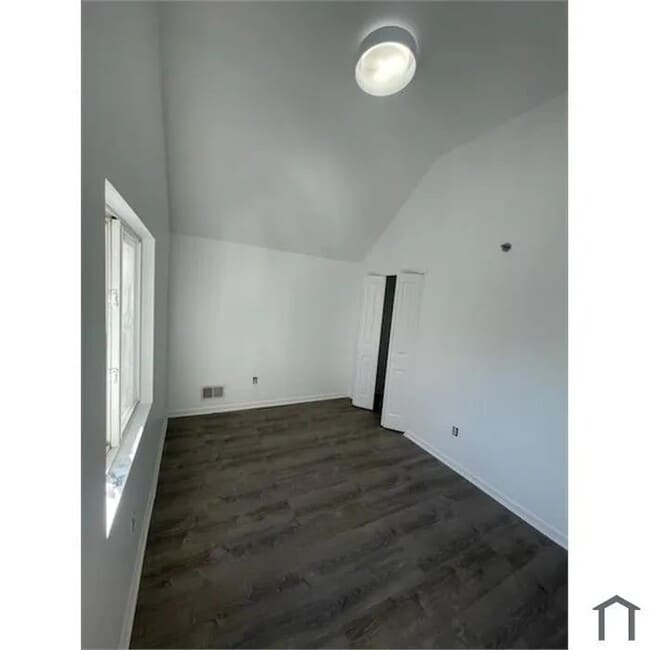 Photo - 18A Layton Ave