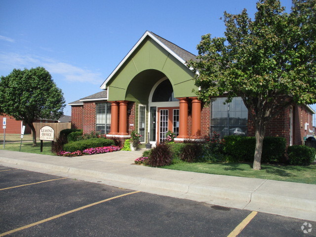 Building Photo - Amarillo Greentree Village Rental