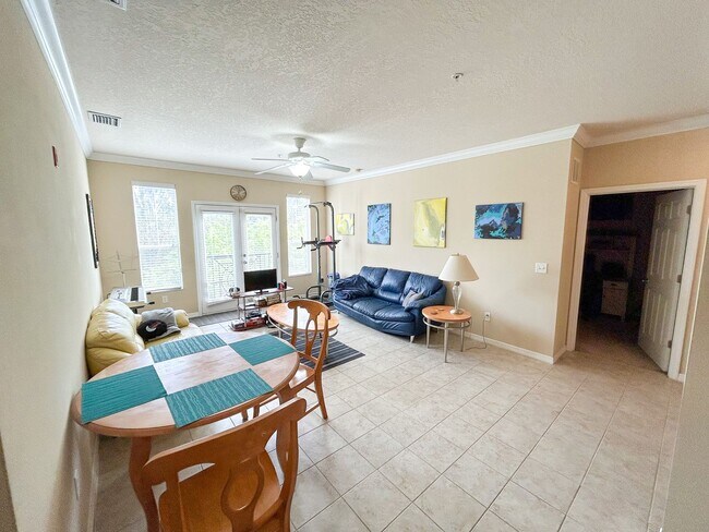 Photo - Campus View South #306 Unidad 306