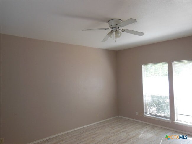 Photo - 1641 Kuehler Ave