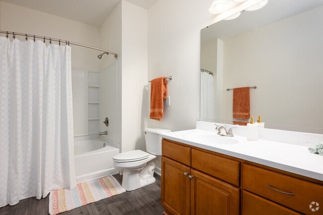 2BR, 2BA - 1134SF - Second Bathroom