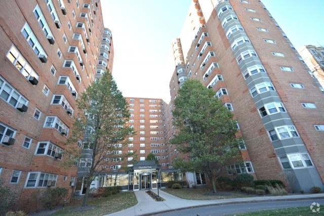 Building Photo - 4960 N Marine Dr Unit 1415 Rental