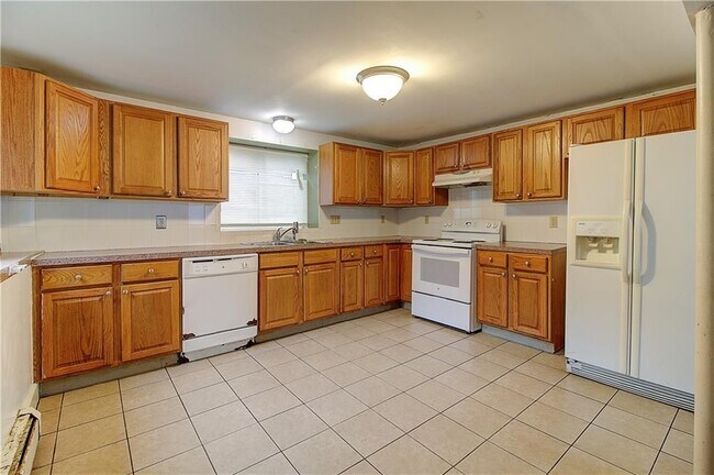 499 Farmington Ave