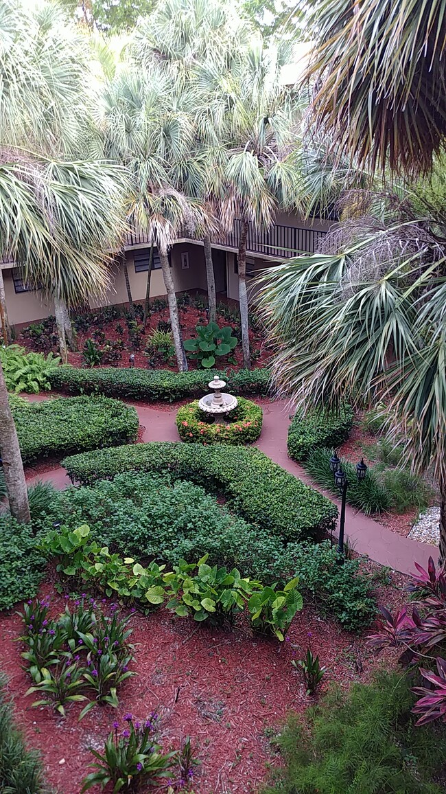 Building Photo - 10855 SW 112th Ave Unit 309 Rental
