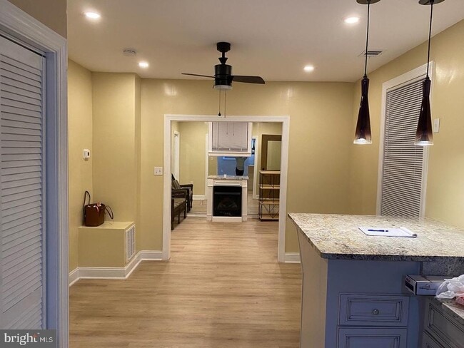 Photo - 2846 Vista St NE