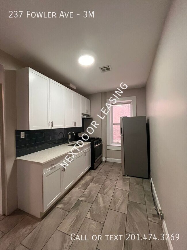 Photo - 237 Fowler Ave Unidad 3M