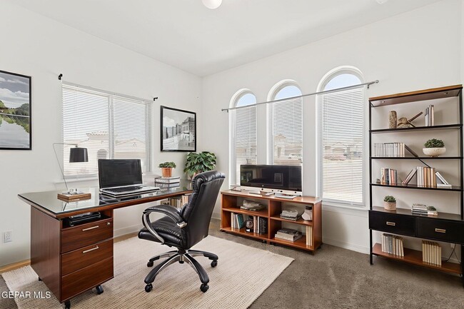 Photo - 223 Rutland Pl