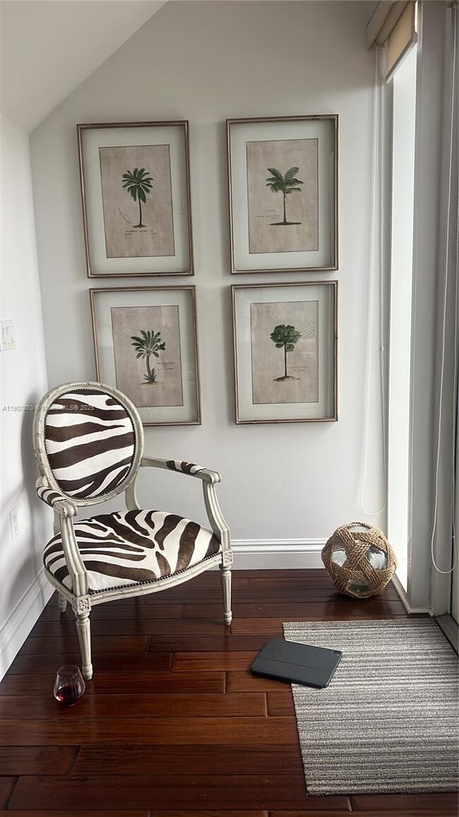 Photo - 400 Alton Rd