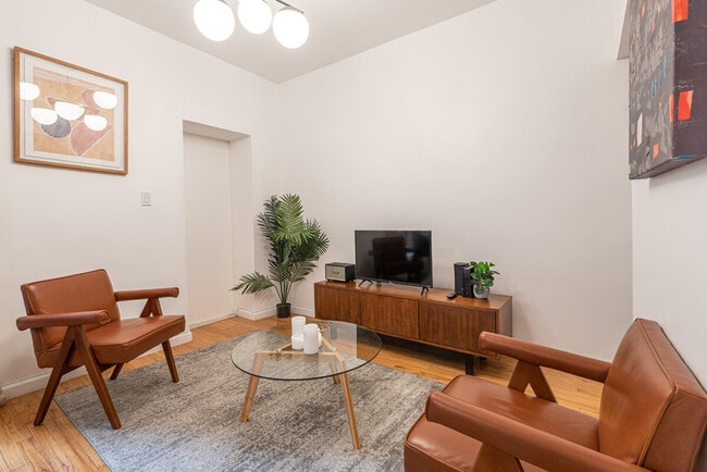 Photo - 136 E 57th St Unit ID1323942P