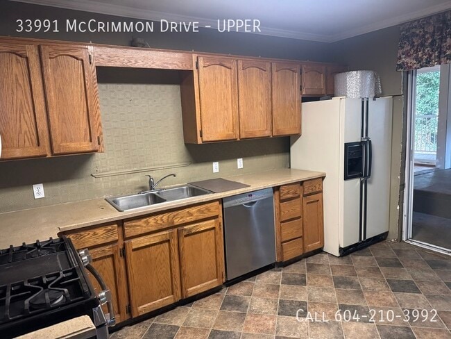 Photo - Large Upper Home Unit UPPER