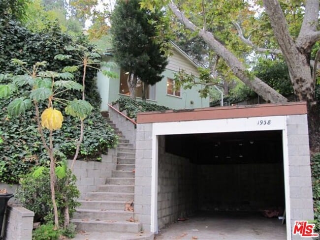 Building Photo - 1938 N Beverly Glen Blvd Rental