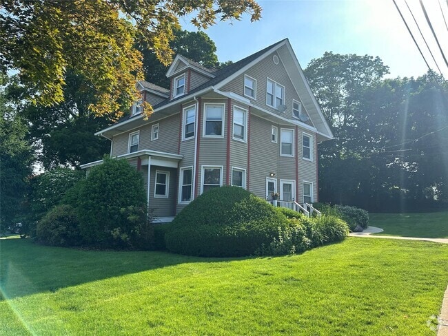 Building Photo - 129 Washington Ave Rental