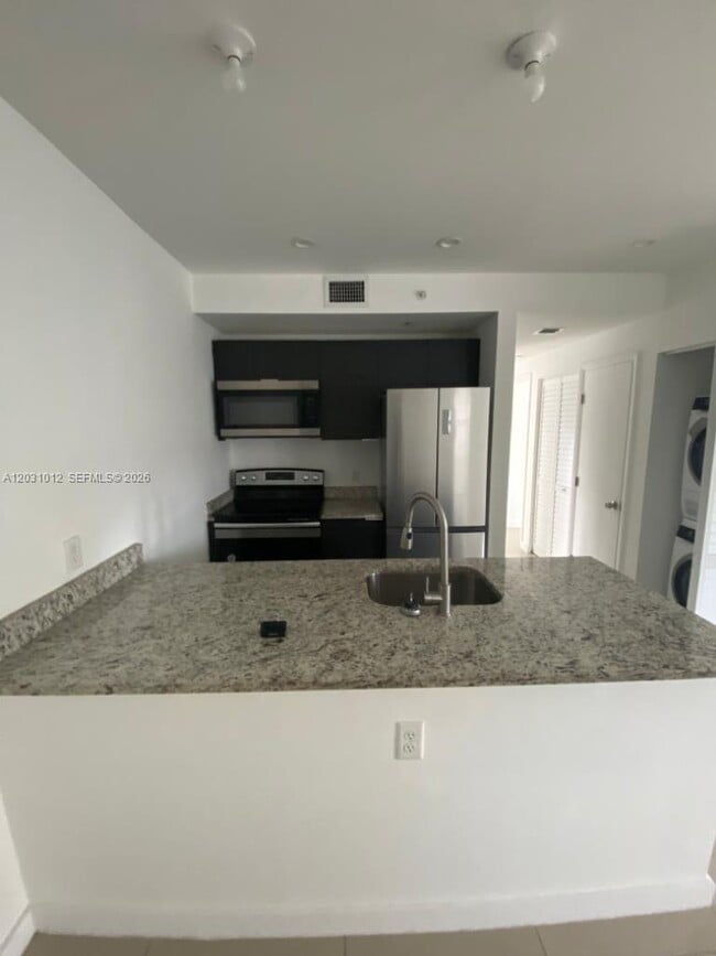 Photo - 423 E 27th St Unit 302