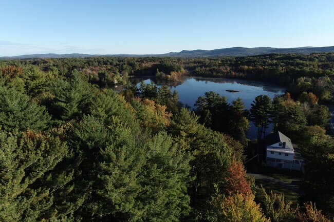 Photo - 10 Seneca Rd