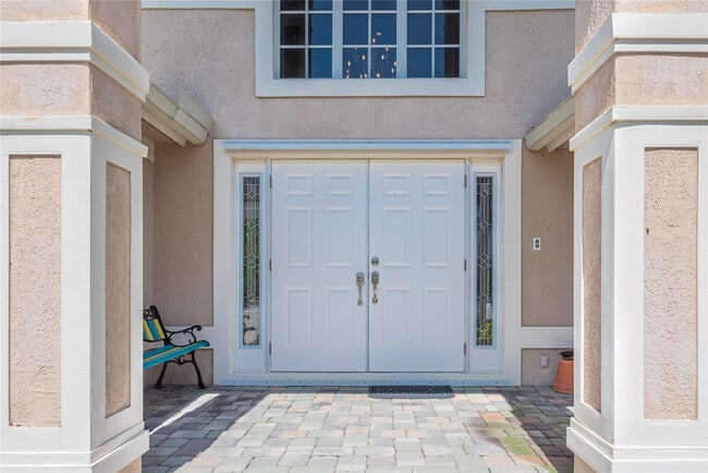 Photo - 2999 Banyan Rd