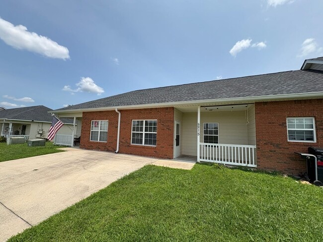Building Photo - For Rent