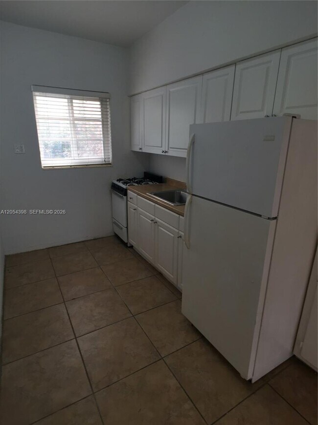 Photo - 901 7th St Unit 1