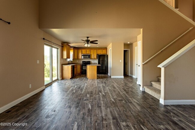 Photo - 4 Bedrooms, 3.5 Bathrooms, 2 Car Garage Home Fore Rent In Remington Estates