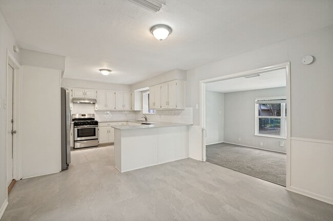 Photo - 7315 Rutgers Dr