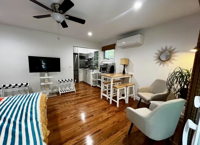 Photo - 5 Highland Ln