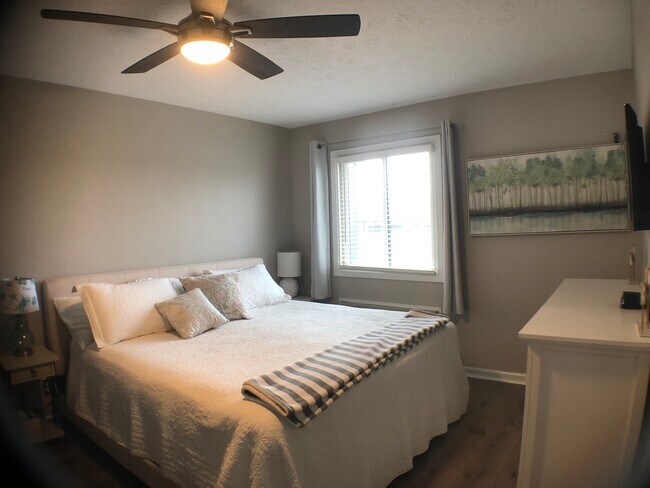 Photo - 102 Clarendon Dr Unidad #306