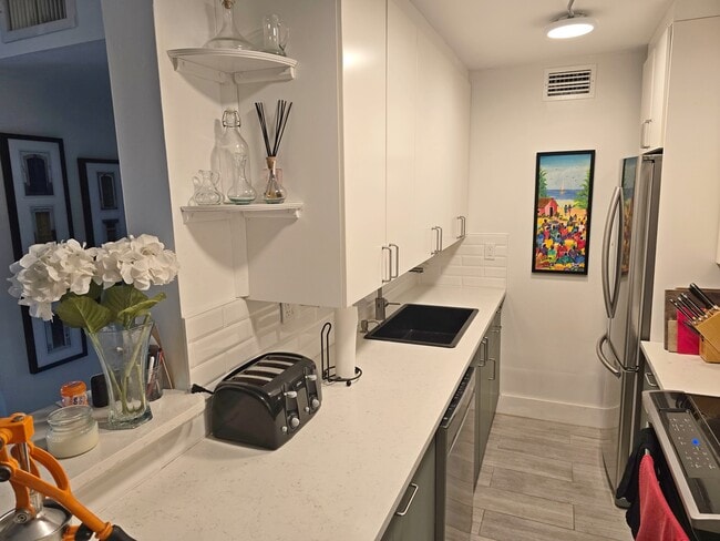 Photo - 3304 Virginia St Unit Virginia Oaks 5B