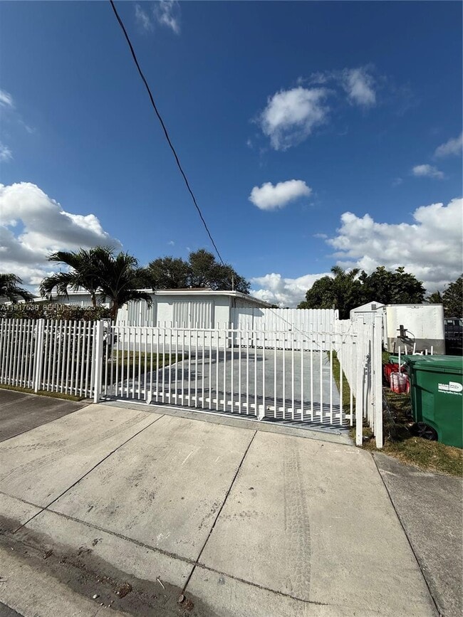 Photo - 22020 SW 114th Ave