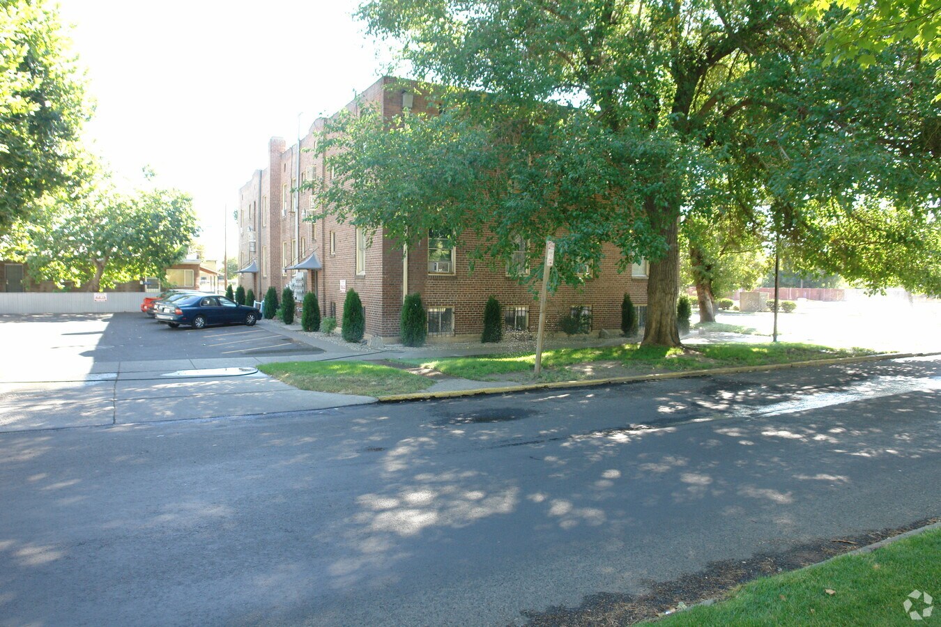 Photo - Maddux Manor