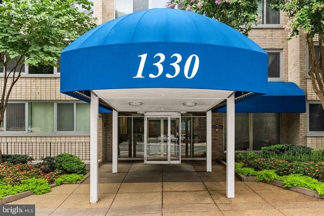 Building Photo - 1330 New Hampshire Ave NW Unit 611 Rental