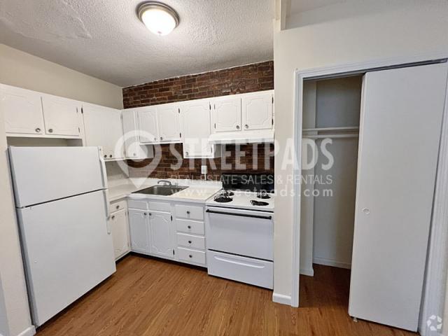 Building Photo - 1 bedroom in Boston MA 02130 Rental