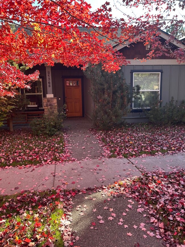 Photo - 21365 Oakview Dr