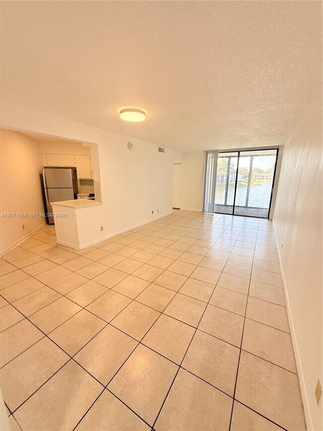 Photo - 210 Lake Pointe Dr Unidad 210