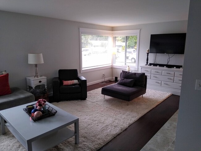 Photo - 3905 Almira Dr