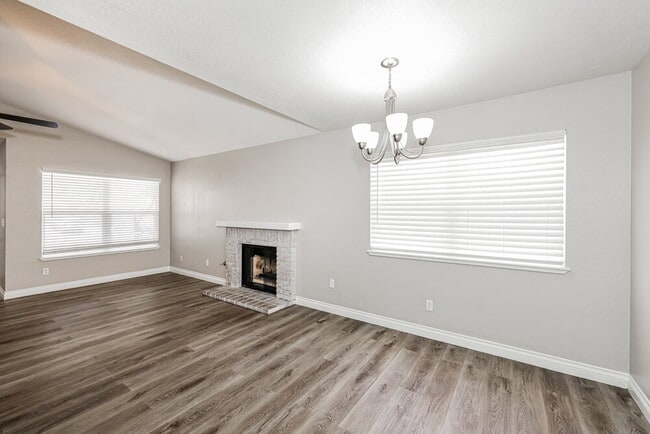 Photo - 350 Keating St