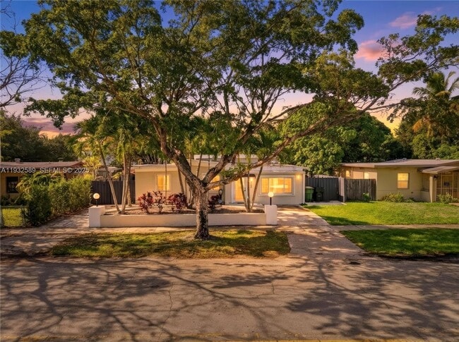 Building Photo - 13560 NW 2nd Ave