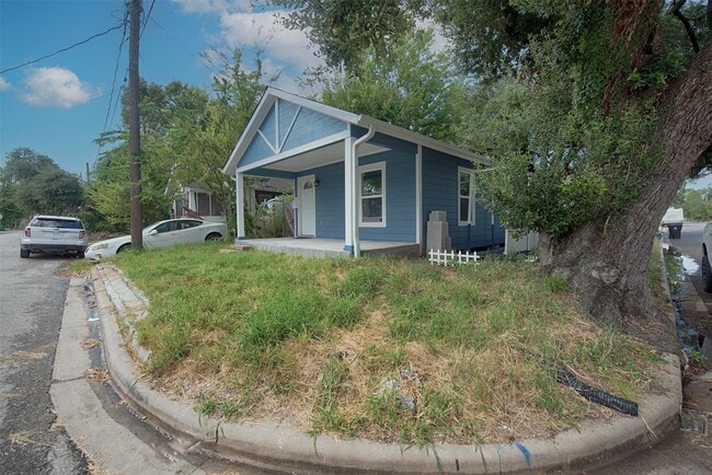 Photo - 2802 Canfield St