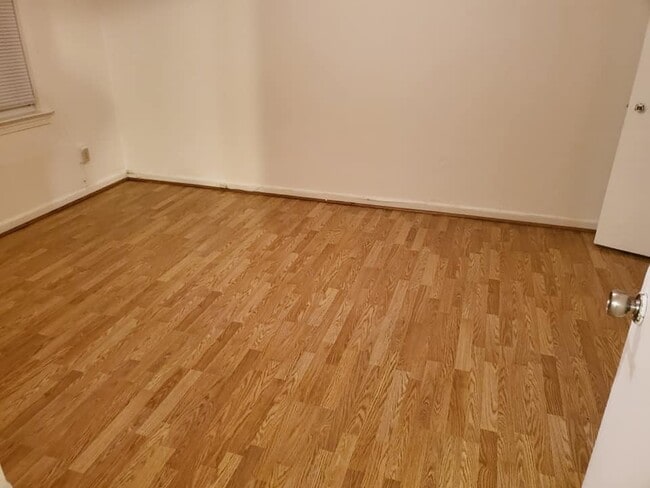 Photo - 5008 Columbia Pike Unidad #3