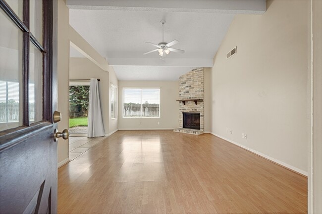 Photo - 2911 Garden Ln