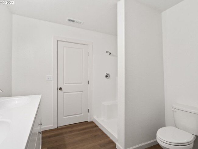 Photo - 600 N Earl Ct Unit 600 N Earl St B