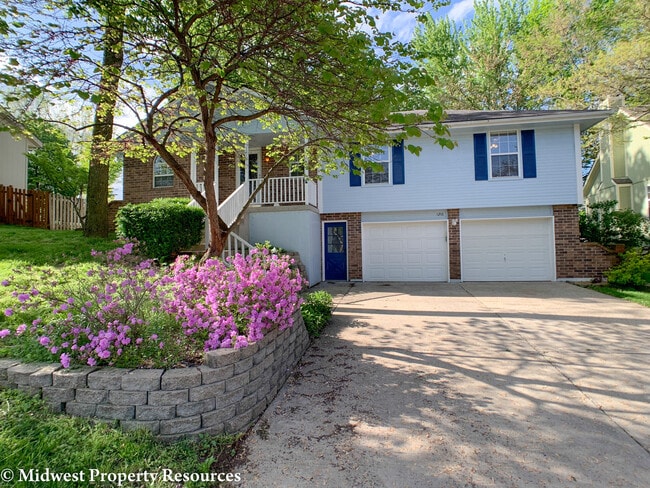 Building Photo - 1216 SW Southgate Dr