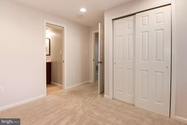 5519 Stroud Ct