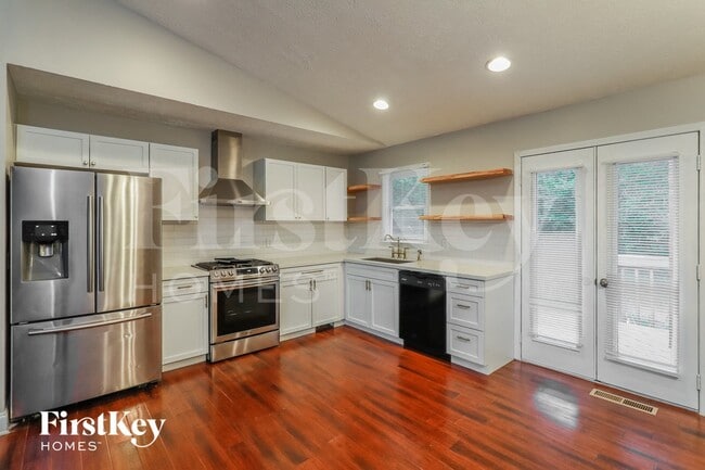 Photo - 2738 N Bogan Rd NE