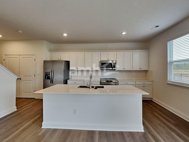 Photo - 9166 Henley Ave