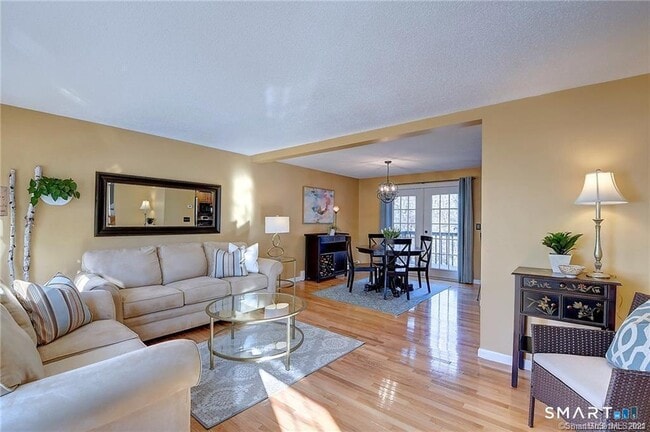 Photo - 18 Rockwell Ct