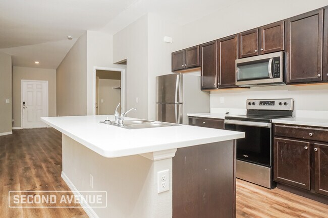 Photo - 404 Biscayne Dr