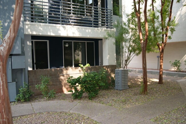 Photo - 3633 N 3rd Ave