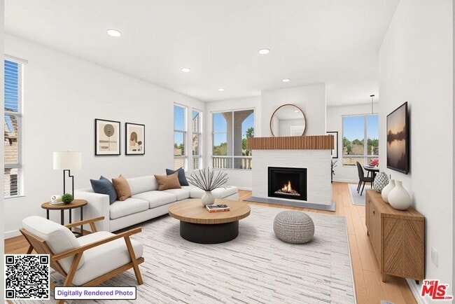 Building Photo - 4643 E 4th St Unit 22