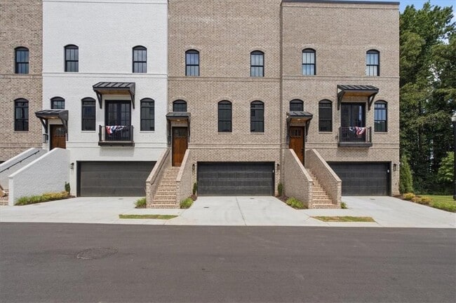 Photo - 333 Sugarview Rd