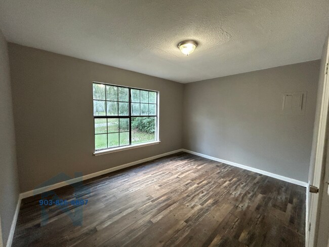 Photo - 918 Arkansas St